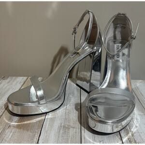 Steve Madden Women's Veronika Silver Platform Sandal Size‎ 9M NWB